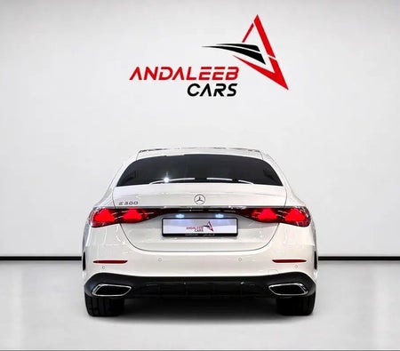 Mercedes Benz E300 2024, photo 4 of 4
