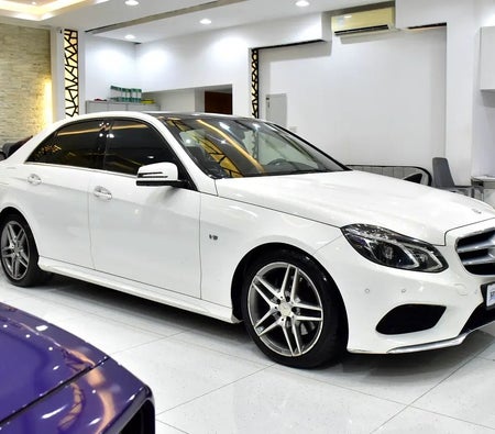 Mercedes Benz E300 2014, photo 3 of 4