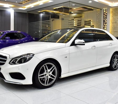 Mercedes Benz E300 2014, photo 2 of 4