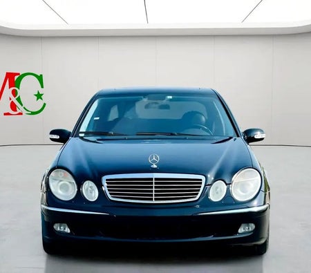 Mercedes Benz E320 2004, photo 2 of 4