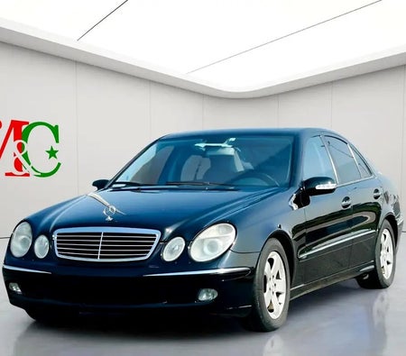 Mercedes Benz E320 2004, photo 3 of 4