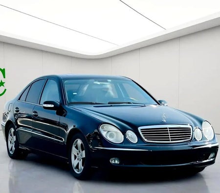 Mercedes Benz E320 2004, photo 1 of 4