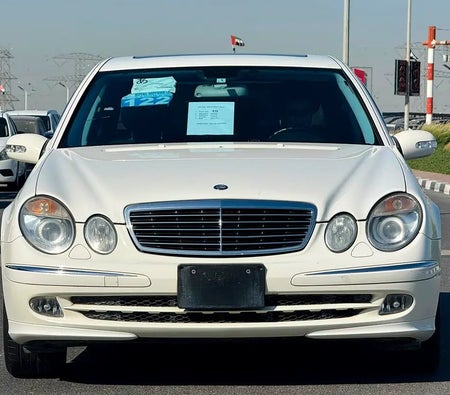 Mercedes Benz E320 2004, photo 3 of 4