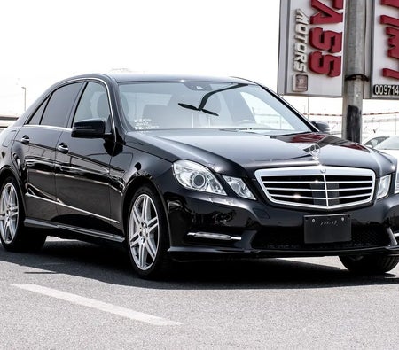 Mercedes Benz E350 2012, photo 1 of 4