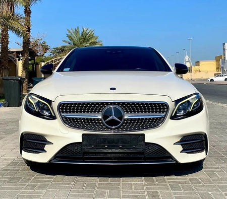 Mercedes Benz AMG E43 2018, photo 3 of 4