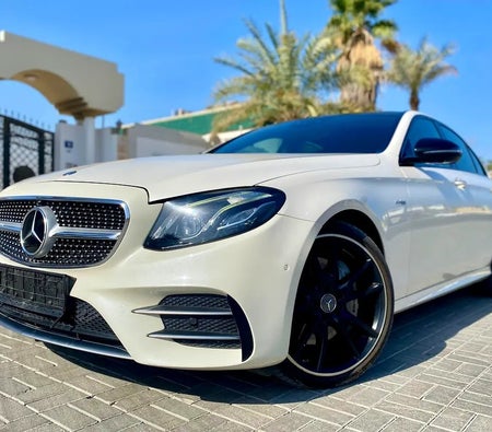 Mercedes Benz AMG E43 2018, photo 2 of 4