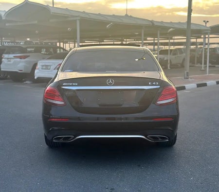 Mercedes Benz AMG E43 2017, photo 4 of 4