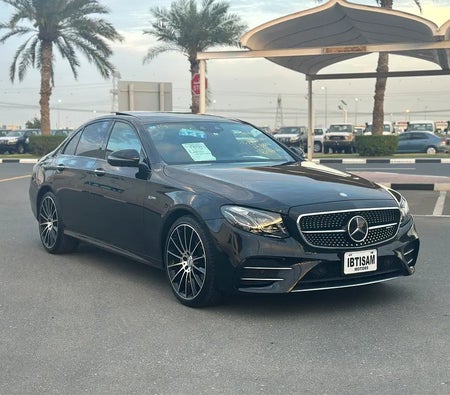 Mercedes Benz AMG E43 2017, photo 2 of 4