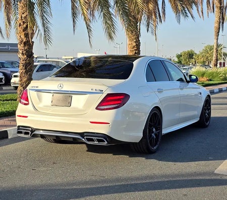 Mercedes Benz AMG E63 S 2017, photo 4 of 4