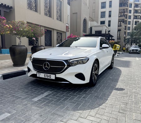 Mercedes Benz E200 2024