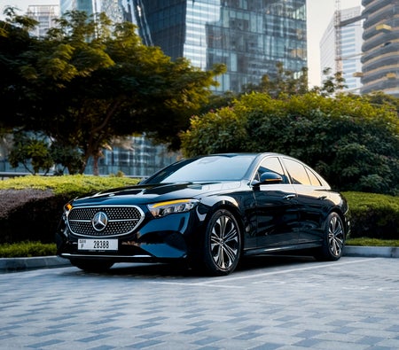 Mercedes Benz E200 2025