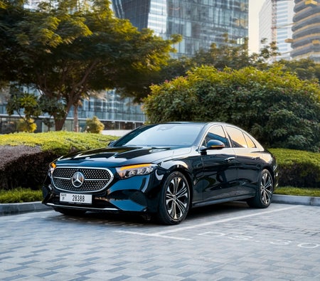 Mercedes Benz E200 2025