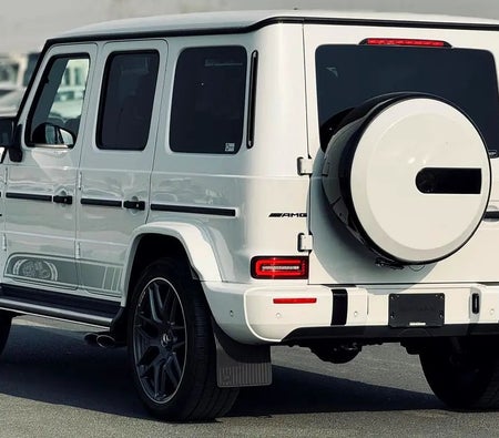 White Mercedes Benz G63 AMG 2023