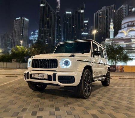 White Mercedes Benz G63 AMG 2023 White Mercedes Benz G63 AMG 2023
