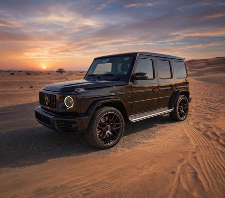 Черный Mercedes Benz G63 AMG 2024 год Черный Mercedes Benz G63 AMG 2024 год