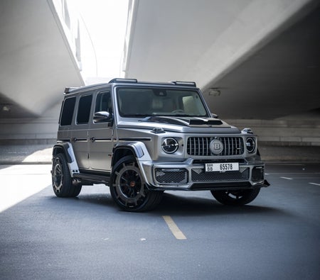 Серебро Mercedes Benz G63 AMG Brabus Kit 2023 год Серебро Mercedes Benz G63 AMG Brabus Kit 2023 год