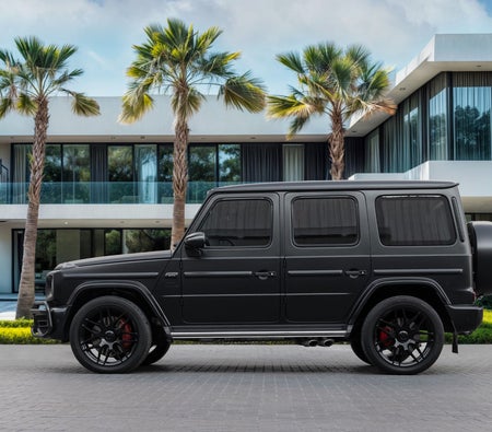 Negro Mercedes Benz G Class 2021