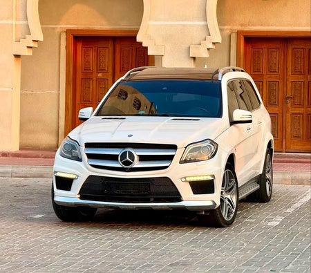 White Mercedes Benz GL 500 4matic 2014