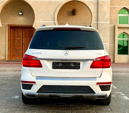 White Mercedes Benz GL 500 4matic 2014