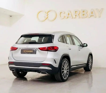 Silver Mercedes Benz GLA 200 2022