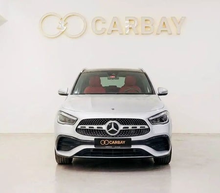 Silver Mercedes Benz GLA 200 2022