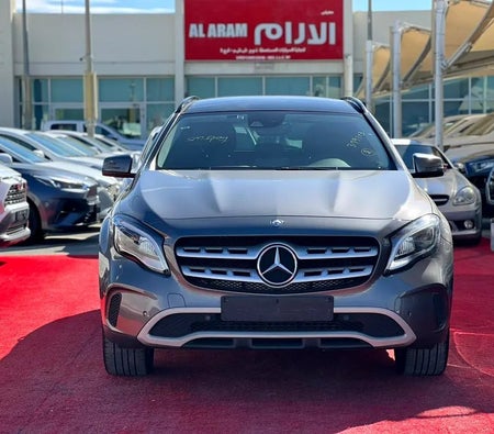 Mercedes Benz GLA 220 2018, photo 2 of 4