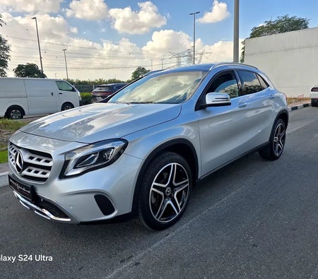 Plata Mercedes Benz GLA 250 4MATIC 2020 Plata Mercedes Benz GLA 250 4MATIC 2020