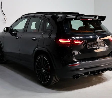 Mercedes Benz GLA 35 AMG 2025, photo 4 of 4