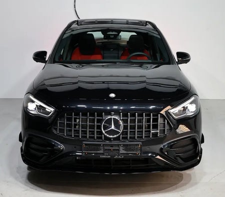 Nero Mercedes Benz GLA 35 AMG 2025