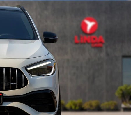 Mercedes Benz GLA 35 AMG 2021, photo 3 of 4