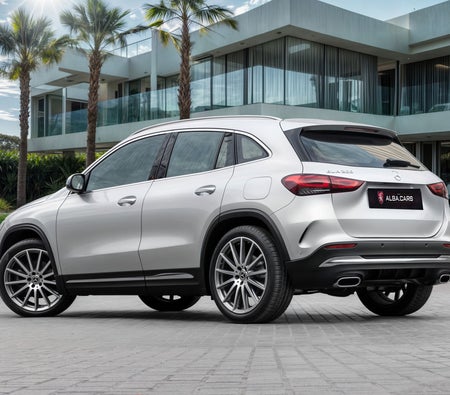 Silver Mercedes Benz GLA 2022
