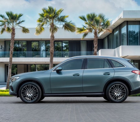 Green Mercedes Benz GLC 200 2025