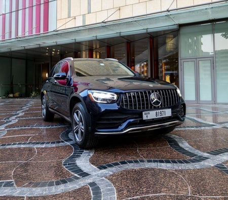 Location Mercedes Benz GLC 300 2021 en Dubai