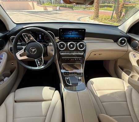 White Mercedes Benz GLC 300 2022