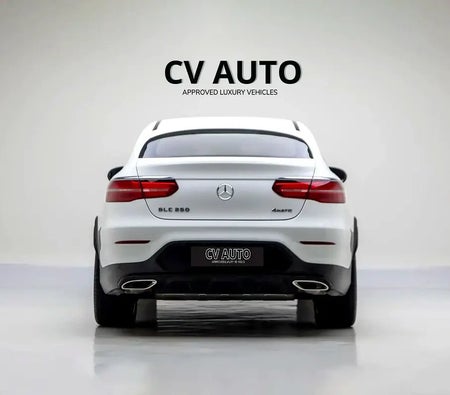 White Mercedes Benz GLC 250 4MATIC 2019