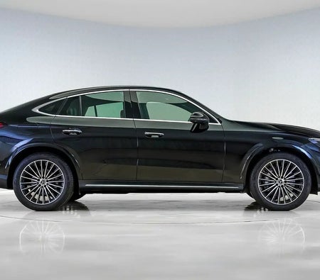 Schwarz Mercedes Benz GLC 200 4Matic 2025 Schwarz Mercedes Benz GLC 200 4Matic 2025