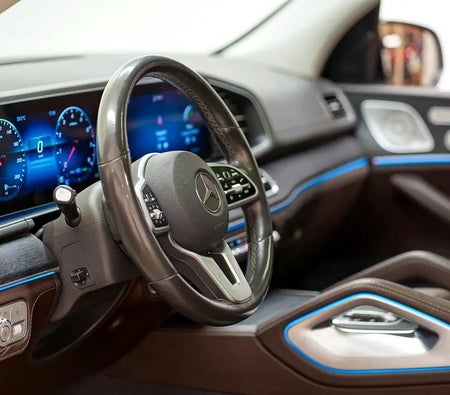 White Mercedes Benz GLE 450 4Matic 2020