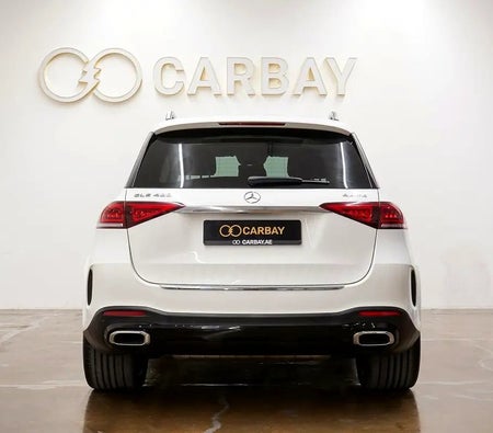 White Mercedes Benz GLE 450 4Matic 2020