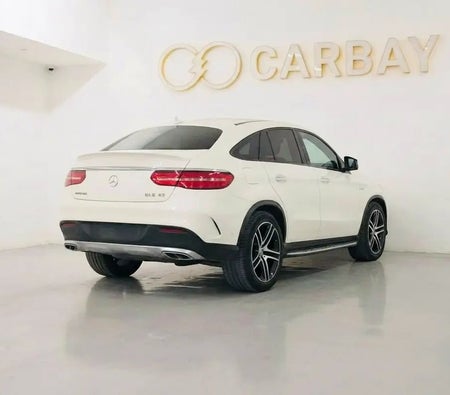 Weiß Mercedes Benz AMG GLE 43 2017 Weiß Mercedes Benz AMG GLE 43 2017