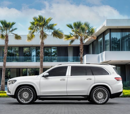 White Mercedes Benz Maybach 2023