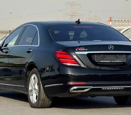 Black Mercedes Benz S400 2019