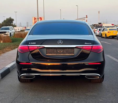 Black Mercedes Benz S500 2022