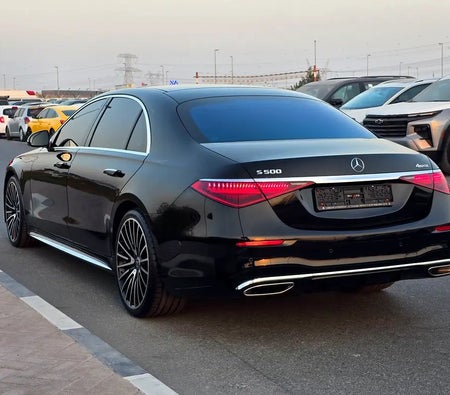 Black Mercedes Benz S500 2022