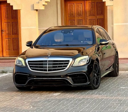 Black Mercedes Benz S550 2015