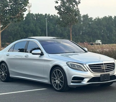 Silber Mercedes Benz S550 2014