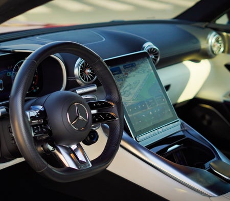 Mercedes Benz SL63 AMG 2023, photo 2 of 4