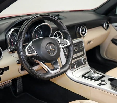 Kırmızı Mercedes Benz SLC 200 2017