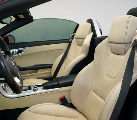 Kırmızı Mercedes Benz SLC 200 2017