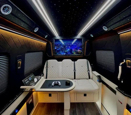 Mercedes Benz Sprinter 2024, photo 2 of 4