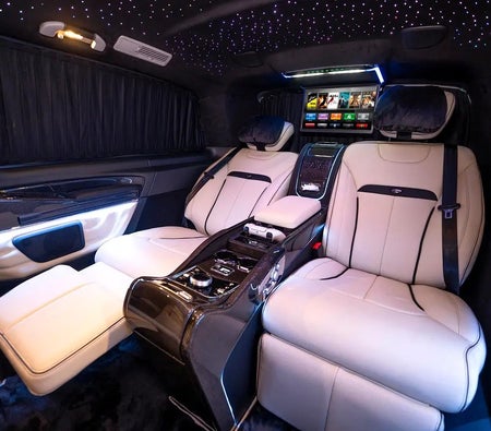 zwart Mercedes Benz V 300 2026